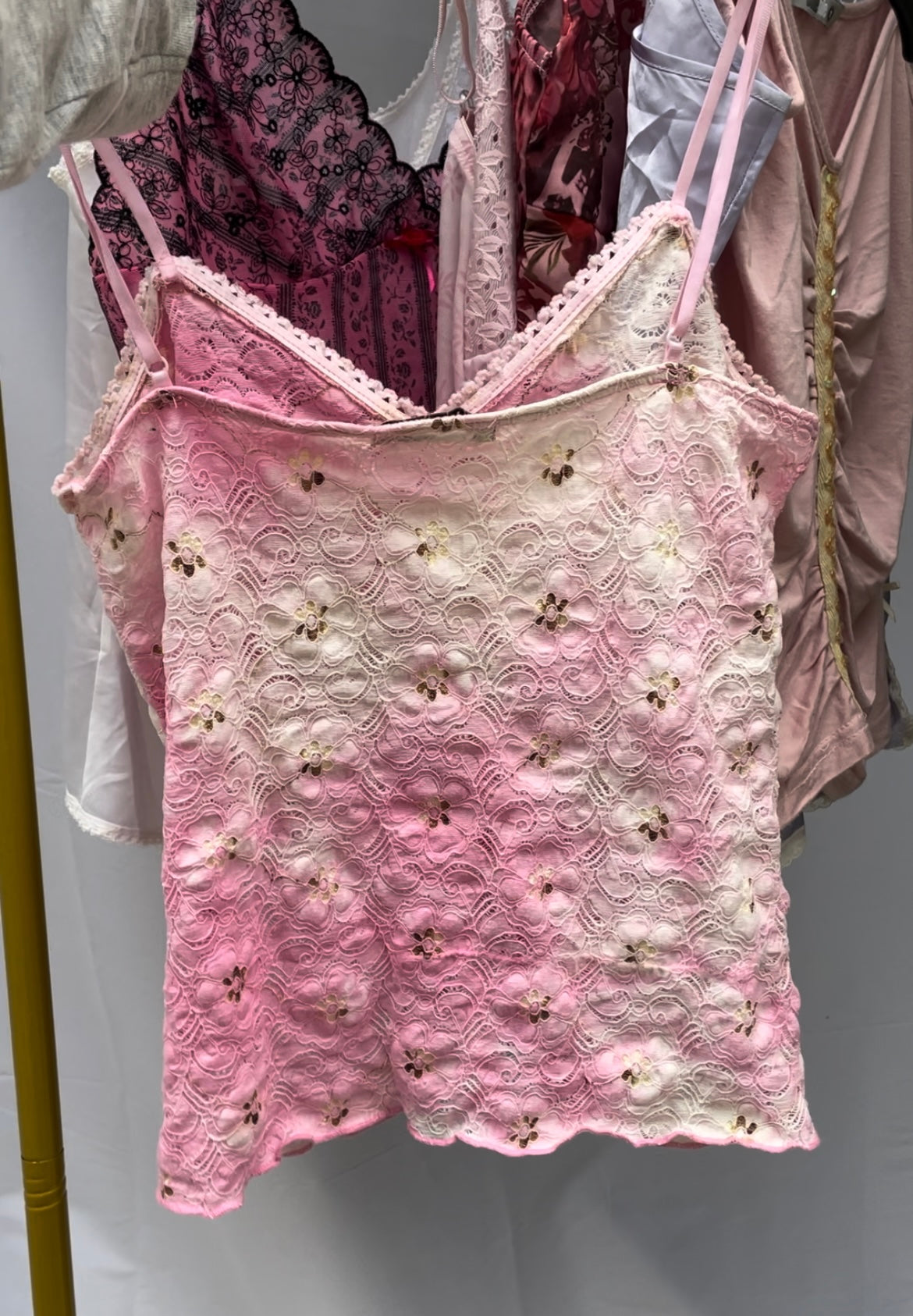 00s lace pink white cami, size M